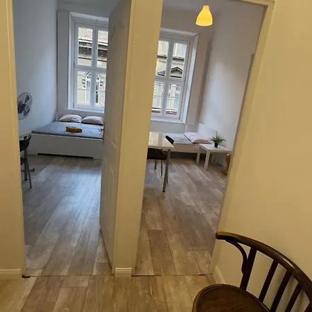 The 5-bedroom Downtown Appartamento Budapest