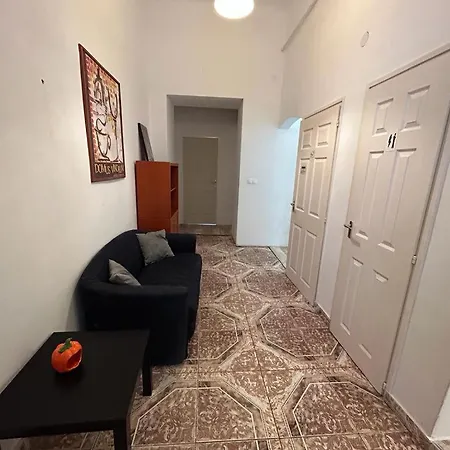 The 5-bedroom Downtown *