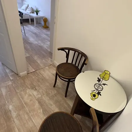 Apartment The 5-bedroom Downtown