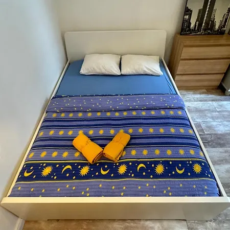 The 5-bedroom Downtown Apartment *