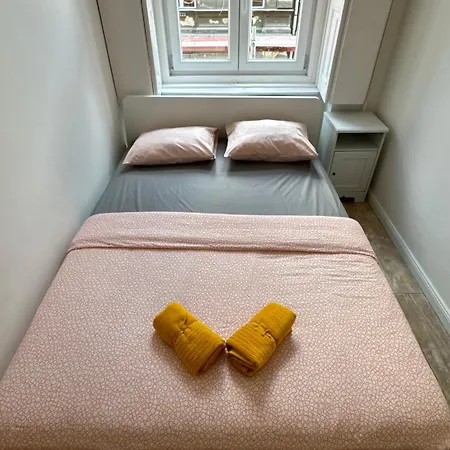 The 5-bedroom Downtown Appartement *