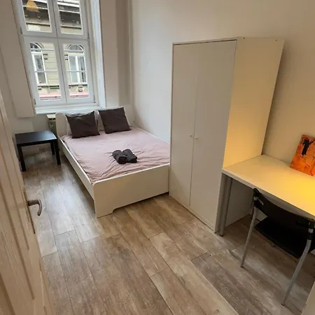 Apartment The 5-bedroom Downtown *