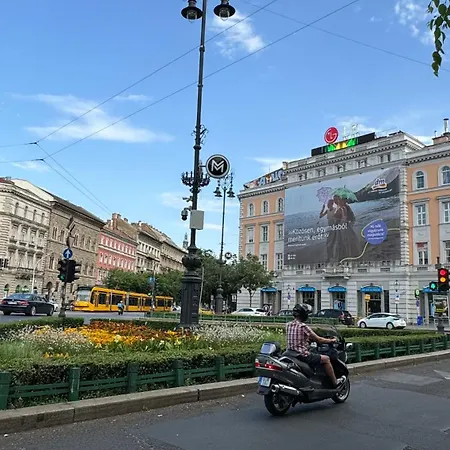 The 5-bedroom Downtown * Budapest