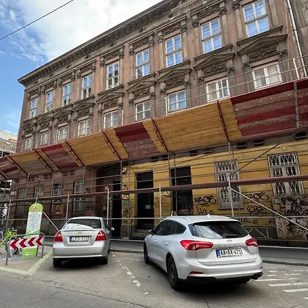 The 5-bedroom Downtown *